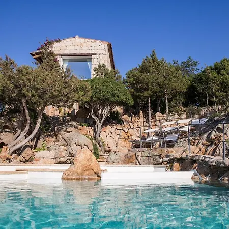 Luxury Vista Mare E Piscina Tra Le Rocce Villa Cala Bitta