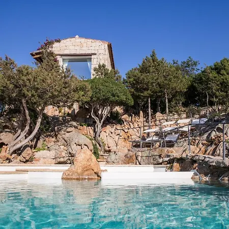 Luxury Vista Mare E Piscina Tra Le Rocce Villa Cala Bitta