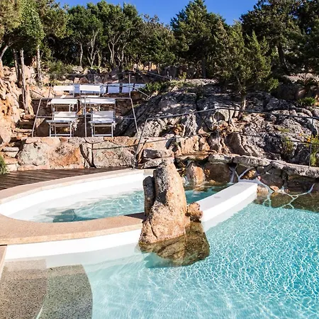 Luxury Vista Mare E Piscina Tra Le Rocce Villa Cala Bitta