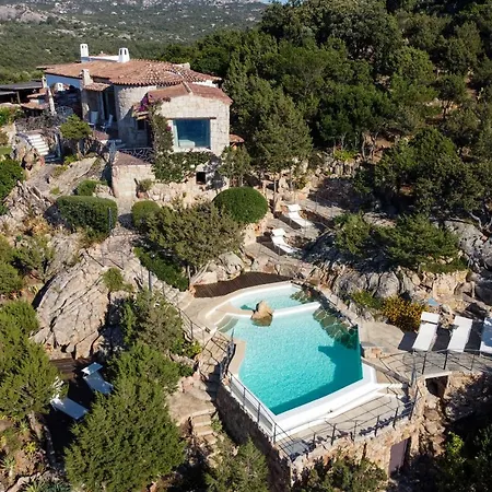 Villa Luxury Vista Mare E Piscina Tra Le Rocce Cala Bitta