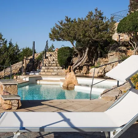 Luxury Vista Mare E Piscina Tra Le Rocce